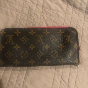 Louis Vuitton wallet/wristlet
